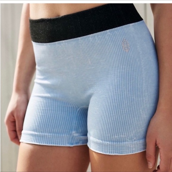 Free People Movement Seamless Short Vintage clear skies FP XS/S - Picture 2 of 5